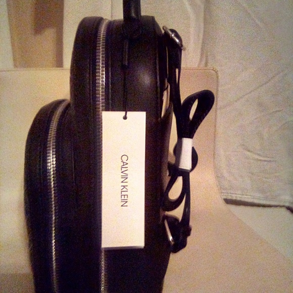 Round Backpack - Picture 2 of 4